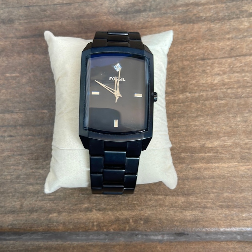 Fossil black men’s watch genuine diamond
